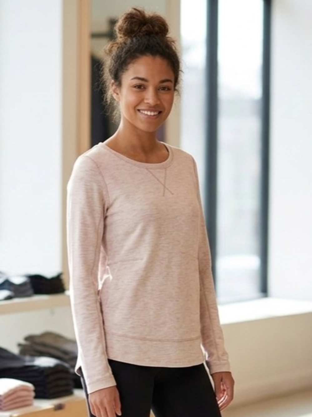 lululemon athletica Light Pink Crewneck Sweatshirt With Pockets Size 4